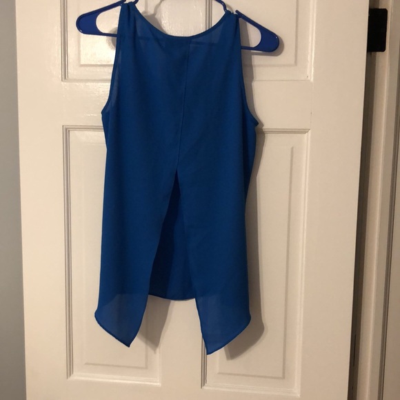 Express sleeveless top with open split back S - Picture 2 of 3